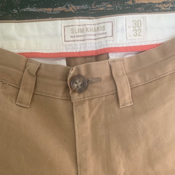 Slim Khakis 30x32 trousers from old navy - Picture 3 of 6